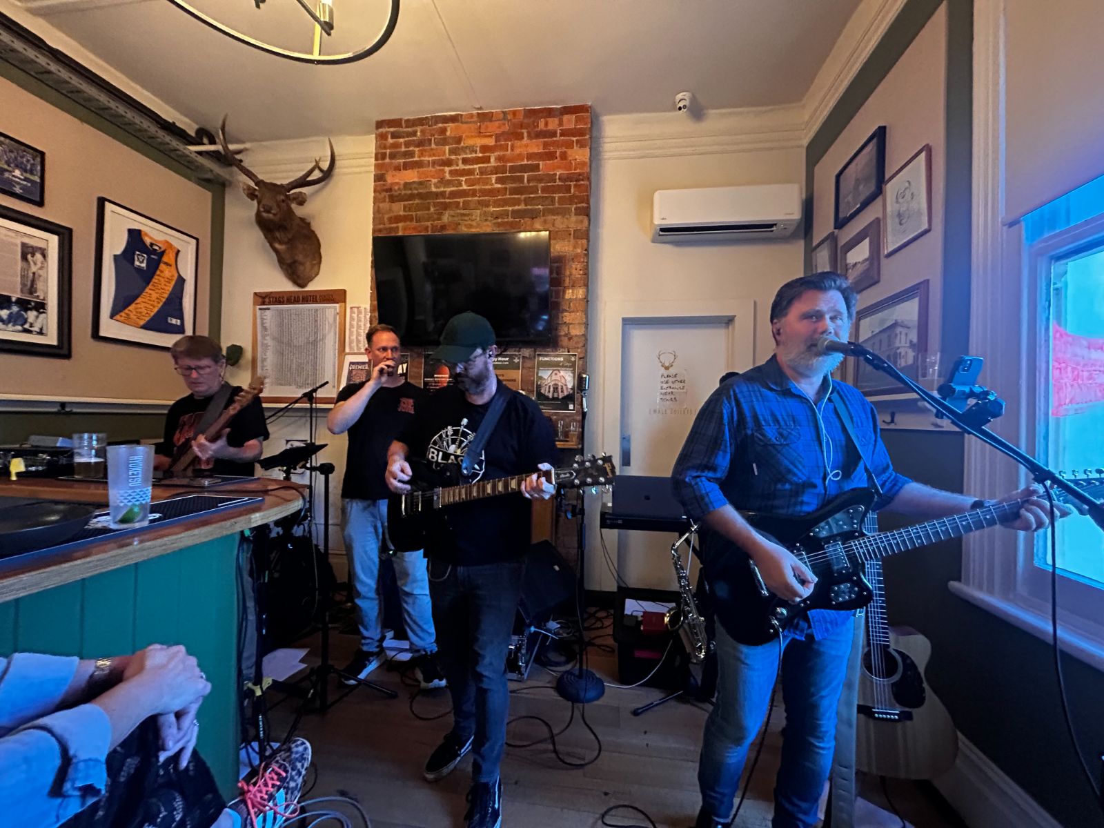 The Black Curtains Live Performance - Photo 3